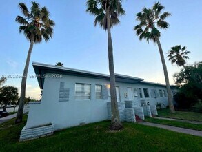 Building Photo - 1900 Calais Dr