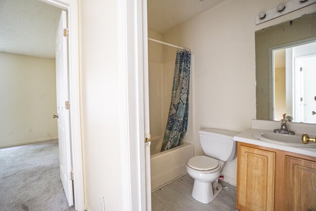 Building Photo - 2232 Violet Bluff Ct