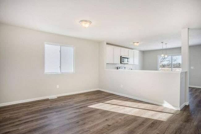 Building Photo - 10069 Whitetail Ln