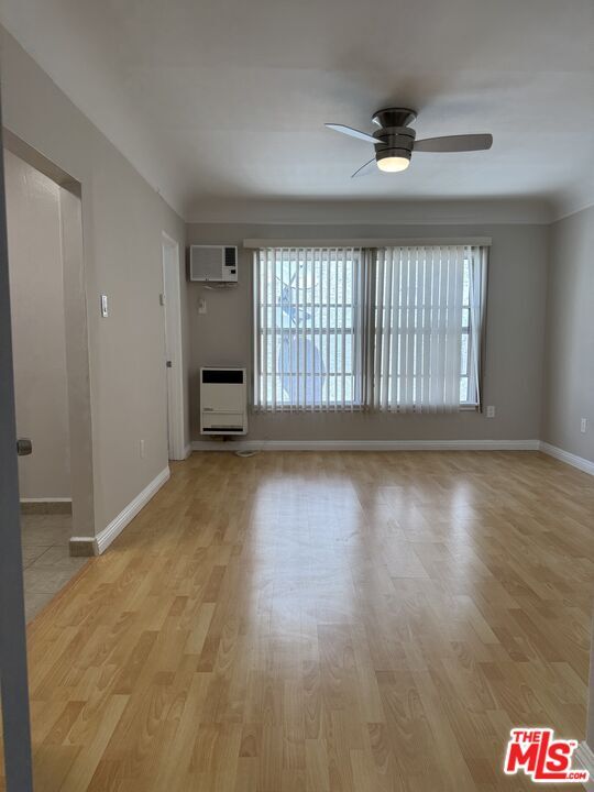 Building Photo - 265 S Manhattan Pl