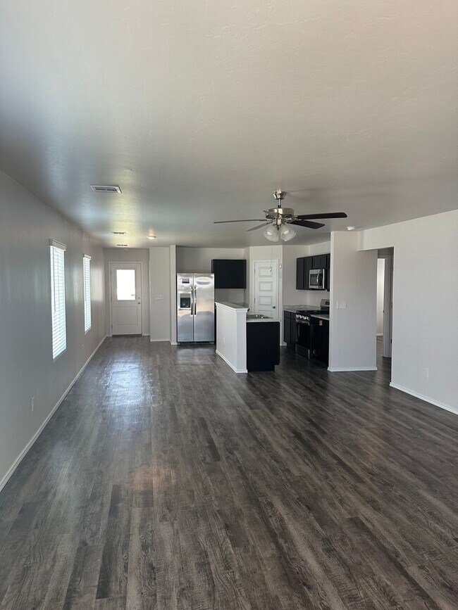 Building Photo - *St Patrick's Day Deal!* NEW Three Bedroom...
