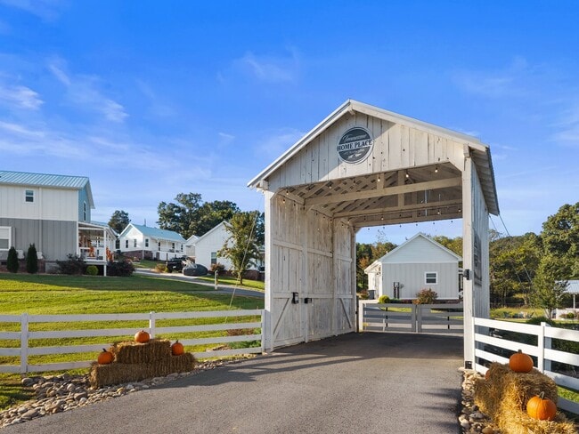 Foto del edificio - 1925 Lakeshore Dr
