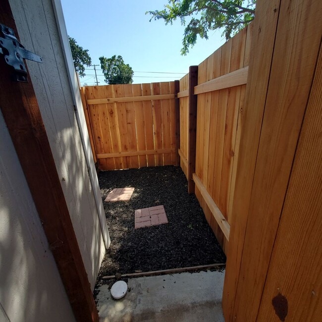 Building Photo - A Great Value in Pleasant Hill Poet's Corn...