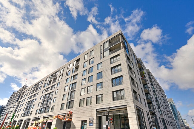 Building Photo - 329 Rue Notre Dame E