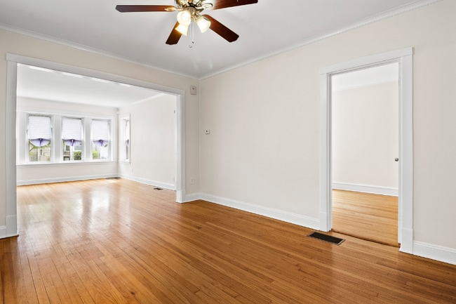 Building Photo - 4614 N Kasson Ave