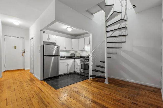 Building Photo - 2 bedroom in NEW YORK NY 10010