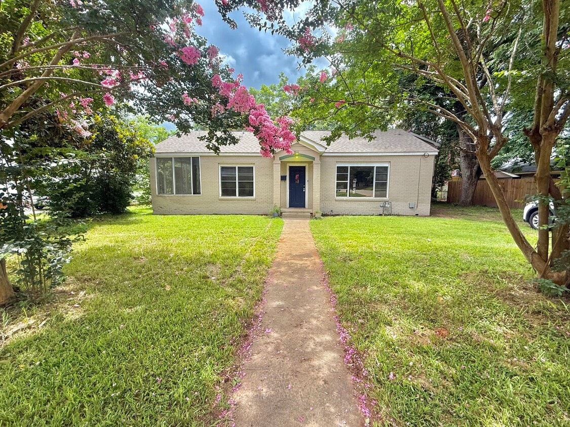 Foto principal - 811 Kickapoo St