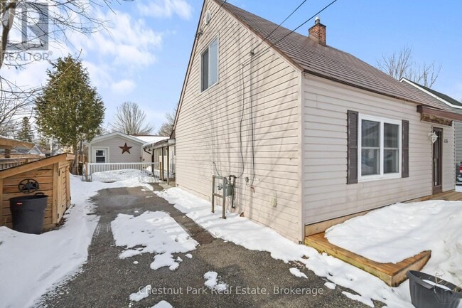 Building Photo - 175 Crescent Dr