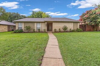 Building Photo - 1906 Arvada Dr
