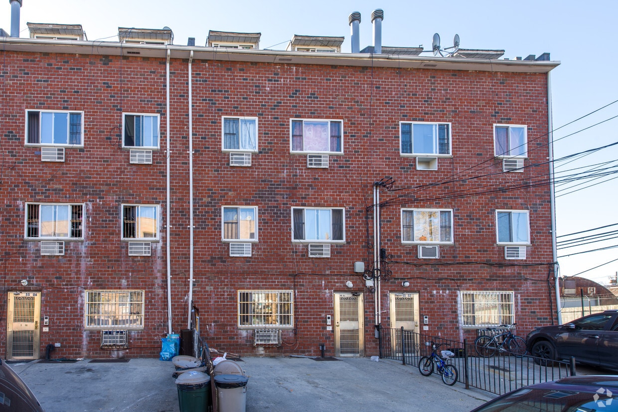 5504 98th St, Corona, NY 11368 Apartments in Corona, NY