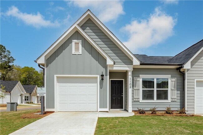 Building Photo - 240 Fox Run Dr