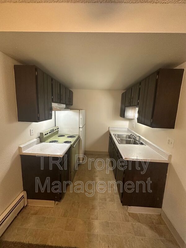 Foto del edificio - 2223 8th Ave