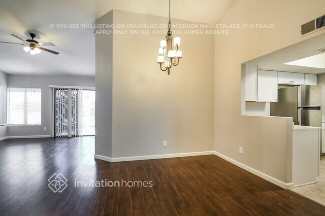 Foto del edificio - 3231 E Wescott Dr