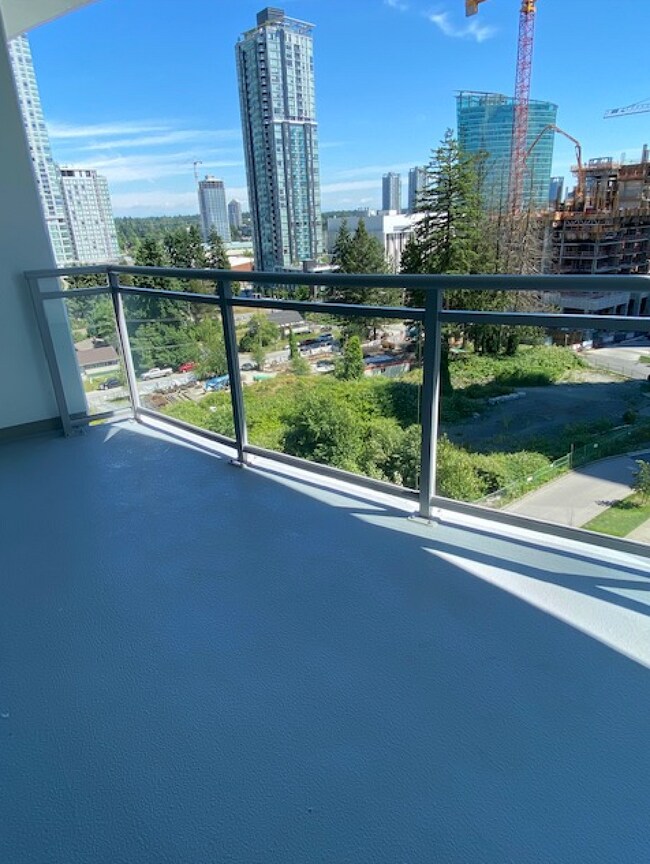 Building Photo - 1106 Linea