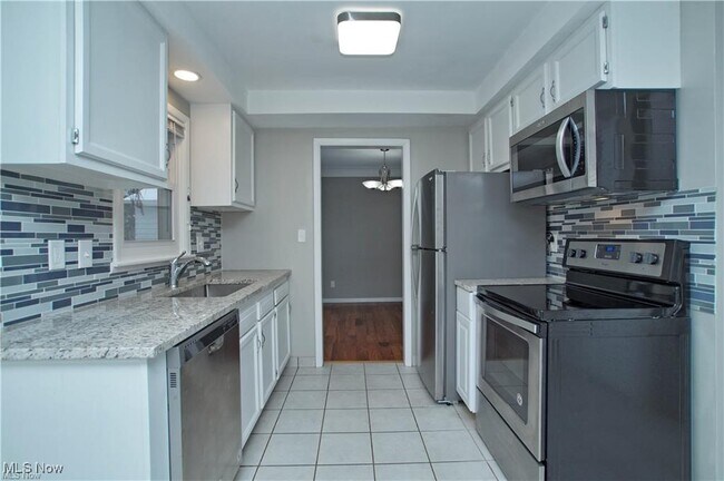 Foto del edificio - 4537 Birchwold Rd