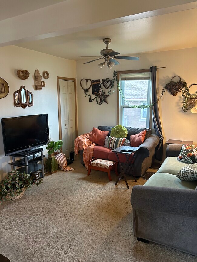 3708 E Somers Ave, Cudahy, WI 53110 House Rental in Cudahy, WI