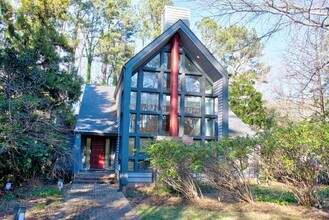 Building Photo - 3628 Carlisle Dr