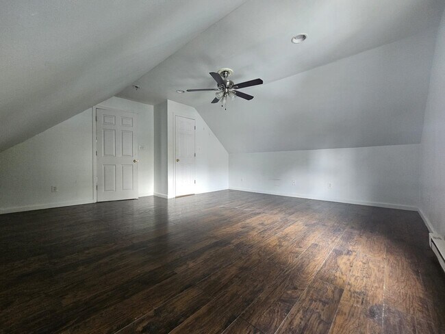 Foto del edificio - 332 Summer Ave