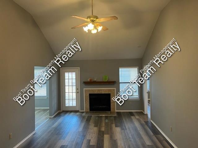 Foto del edificio - 1204 Windy Meadows Dr