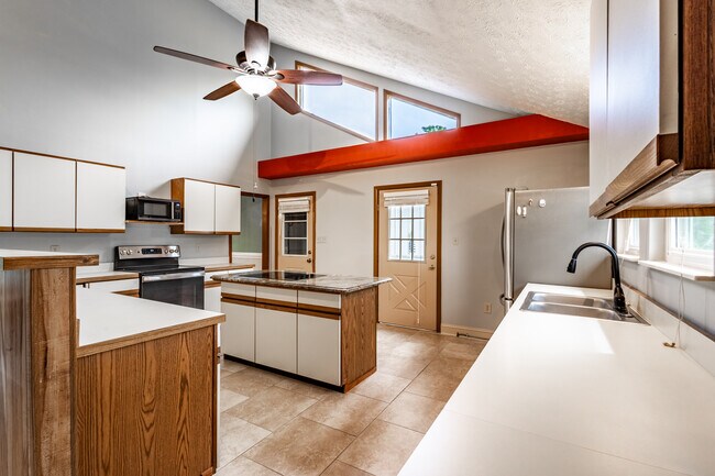 Foto del edificio - 2480 Elk Way