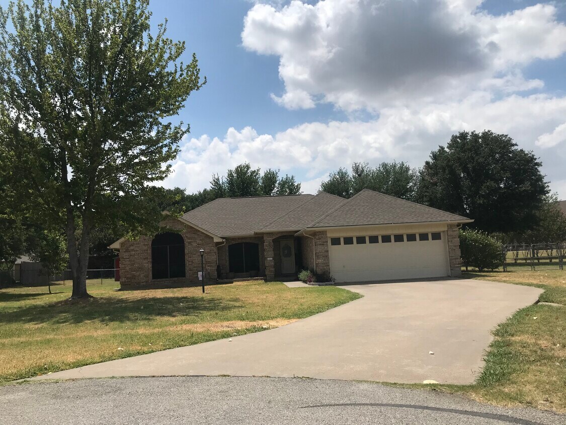 101 Lake Shore Pl Joshua TX 76058 House Rental In Joshua TX 101-lake-shore-pl-joshua-tx-76058-house-rental-in-joshua-tx
