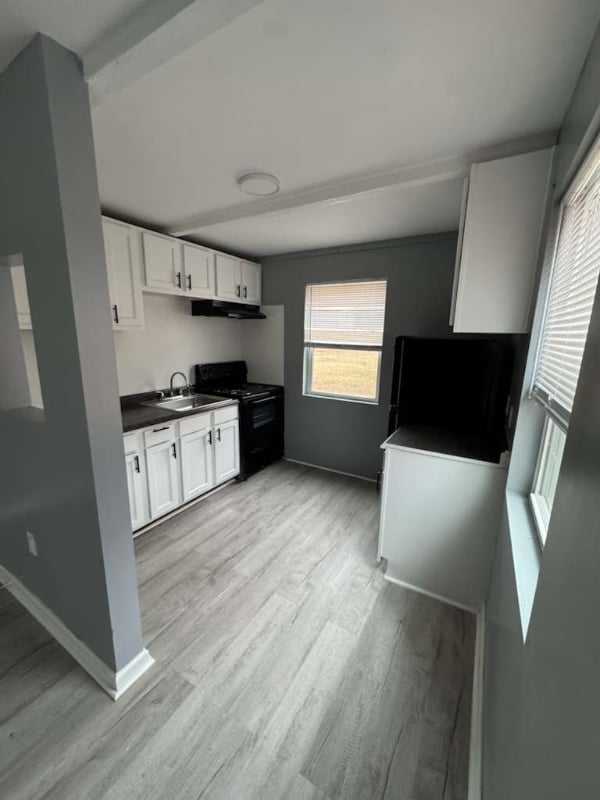 Building Photo - 201 Chandler Dr