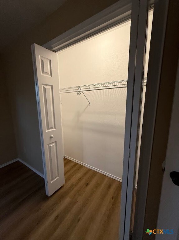 Foto del edificio - 2100 Farm To Market Rd 2722