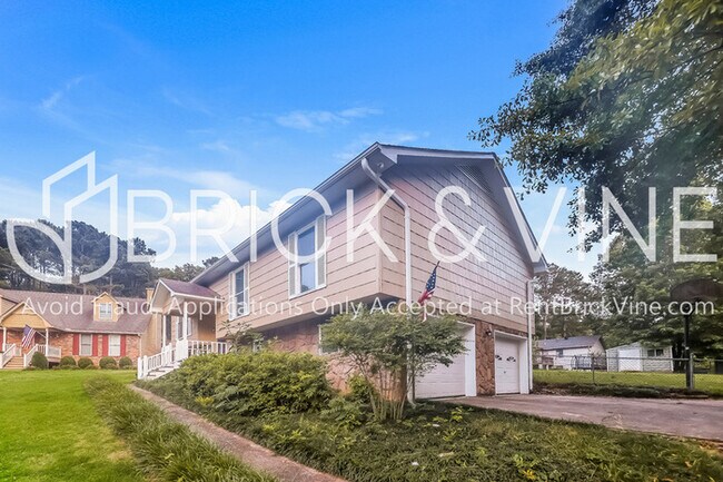 Building Photo - 2432 Blueberry Drive