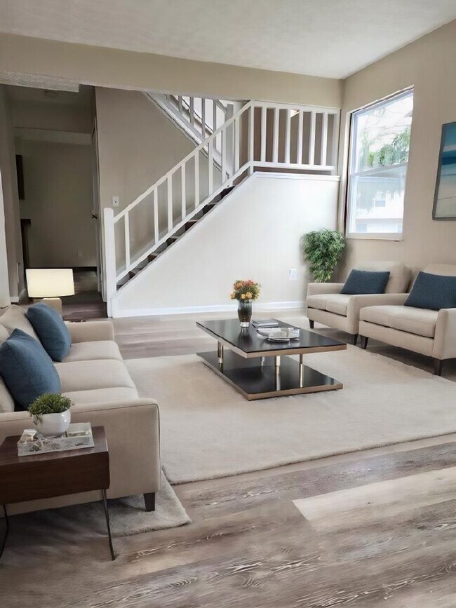 Foto del edificio - Beautiful 3 bedroom 2.5 bath Condo with at...