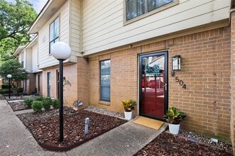 Building Photo - 6646 E Lovers Ln