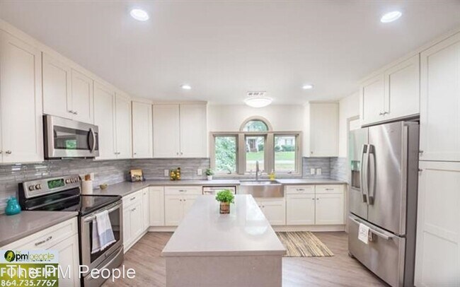 Building Photo - 5 br, 4 bath House - 201 Pebble Creek Way