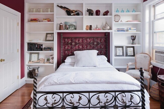 Building Photo - 143 Charles St