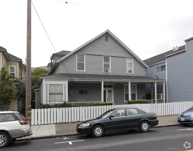 Primary Photo - 211 San Anselmo Ave