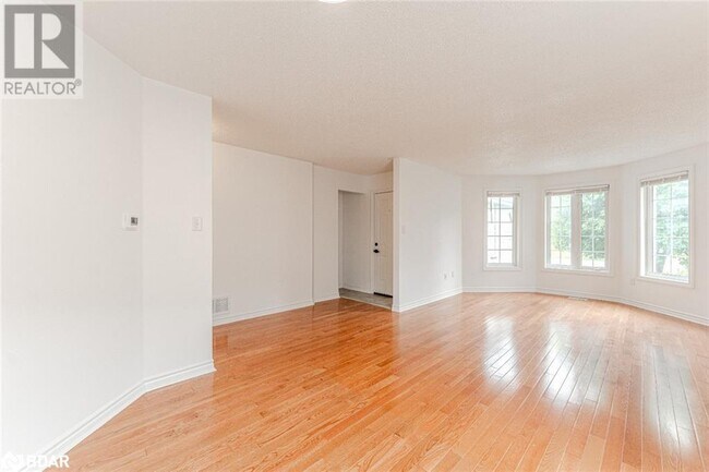 Building Photo - 38 Reynolds Ln