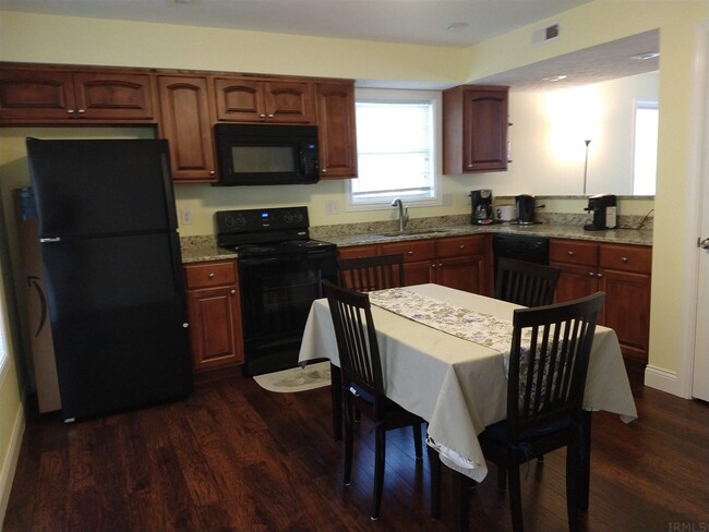 Foto del edificio - 1752 W Countryside Ln