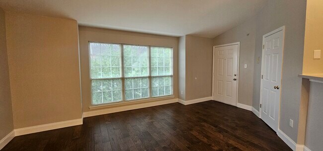Foto del edificio - 145 Timber Creek Dr