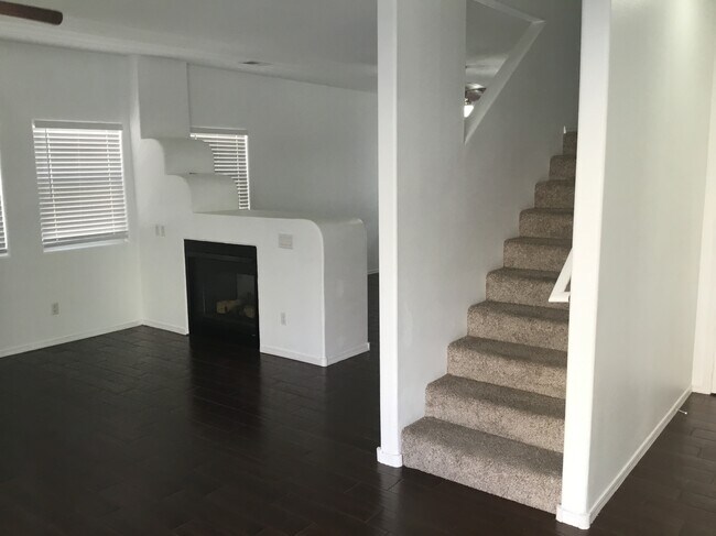 Foto del edificio - 10852 Arezzo Dr NW