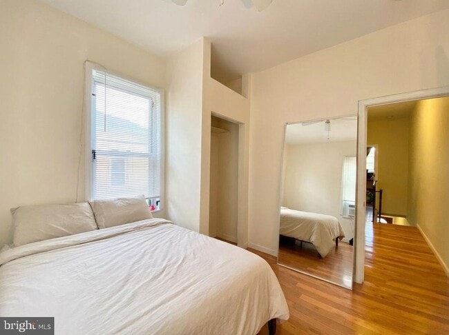 Building Photo - 1518 Page St