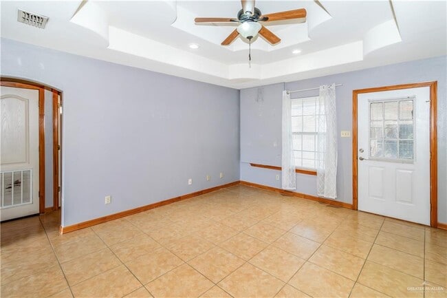 Building Photo - 13 Moorefield Rd