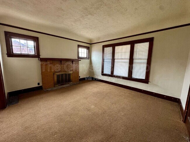 Foto del edificio - 725 Joliet St