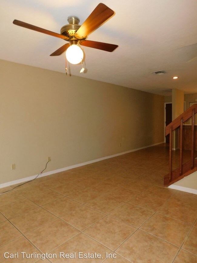 Foto del edificio - 2 br, 1.5 bath House - 811 SW 60 TERR