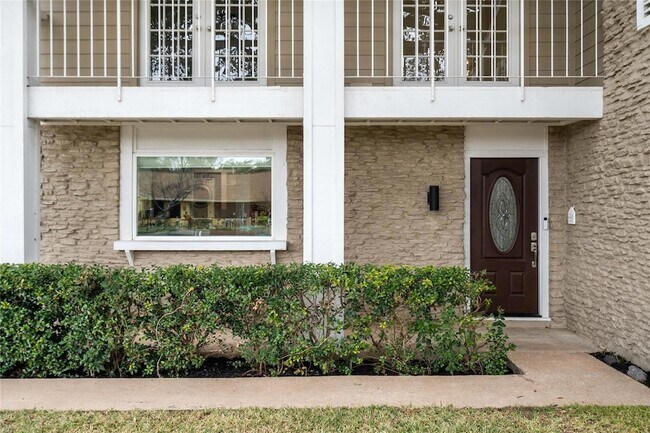 Foto del edificio - 8000 Manassas Dr