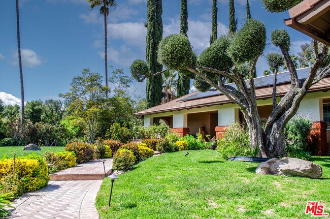 Building Photo - 15845 Condor Ridge Rd