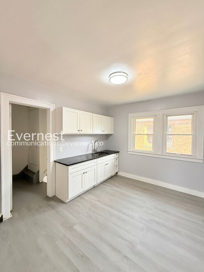 Foto del edificio - 15093 Petoskey Ave