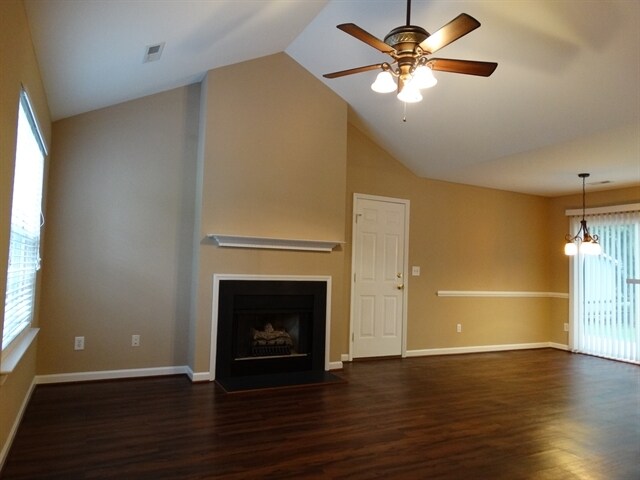 Foto del edificio - 306 Cedarcroft Dr