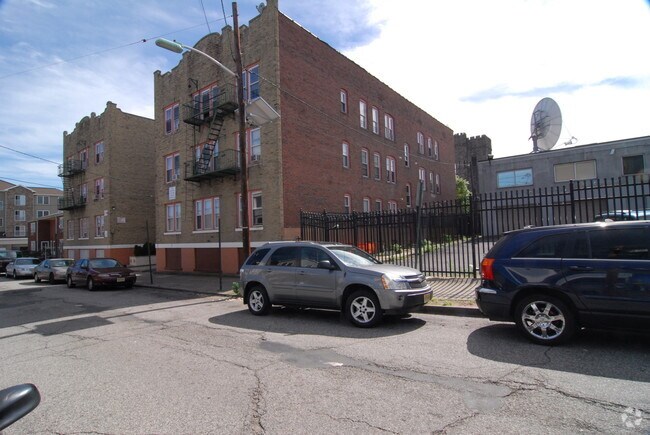 364 - 372 Fairfax Street - 364-372 Fair St