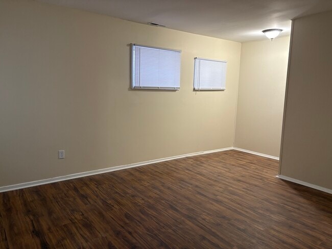 Sala de estar/comedor - 712 E 49th Ave