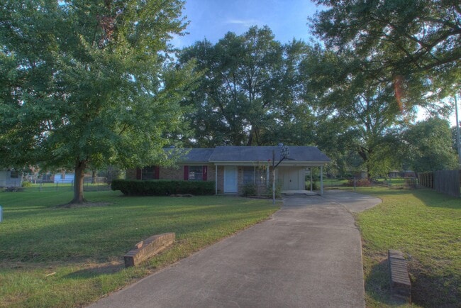 Building Photo - 4311 Marcell Cir W