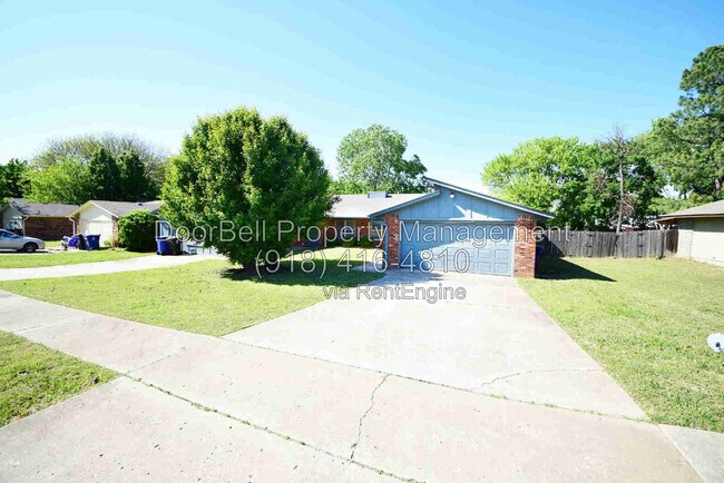 Foto del edificio - 740 W Commercial St