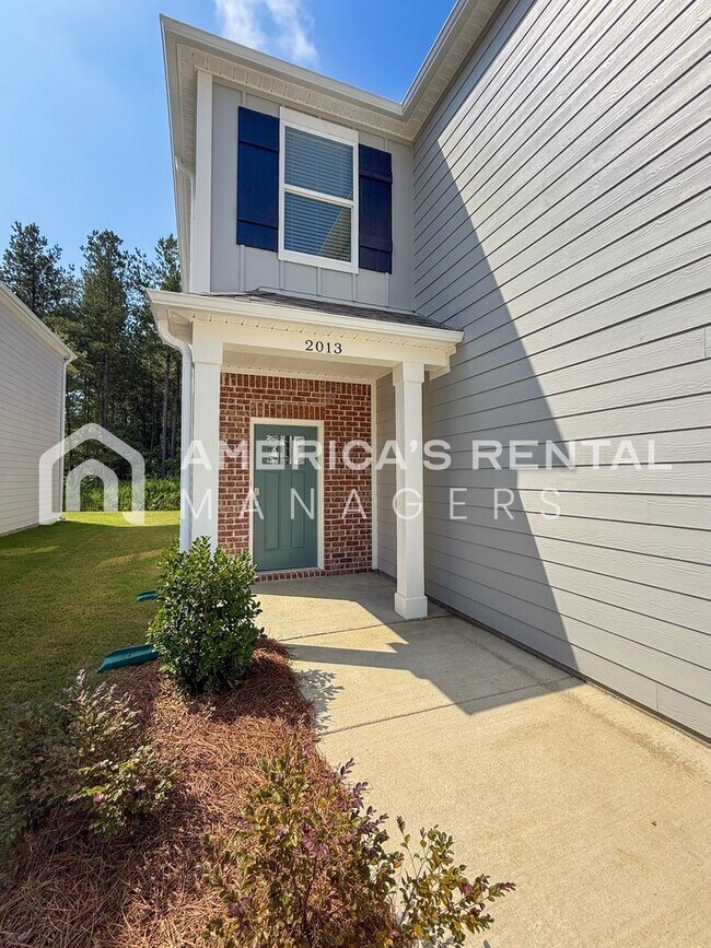 Building Photo - DEPOSIT PENDING! New Construction in Chels...